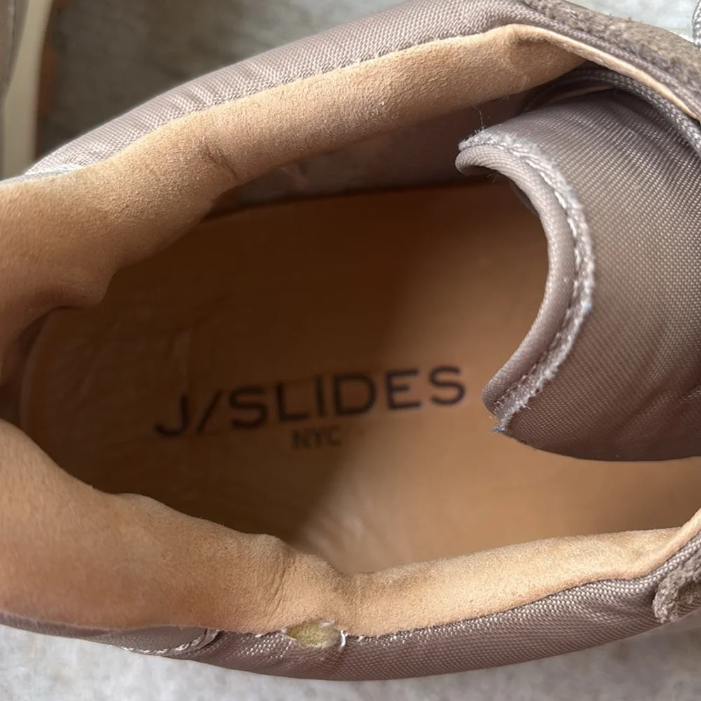 J Slides suede accents